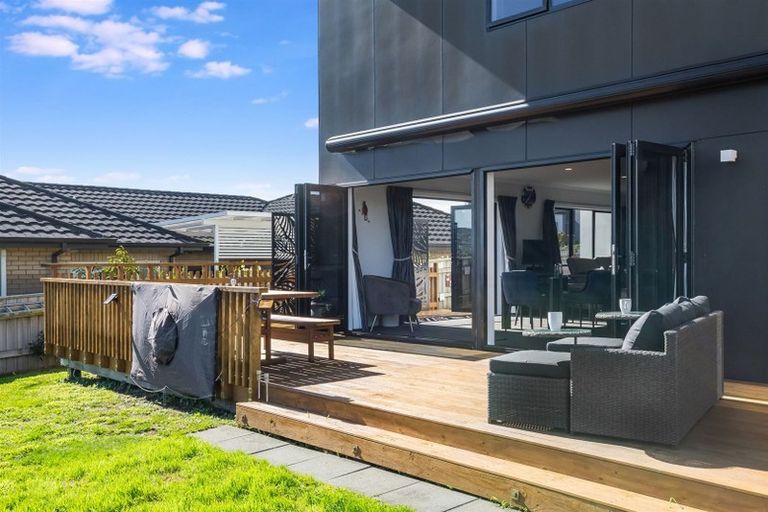 Photo of property in 4 The Fjord, Aotea, Porirua, 5024