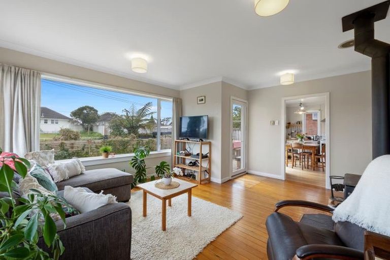 Photo of property in 1 Tavistock Street, Westown, New Plymouth, 4310