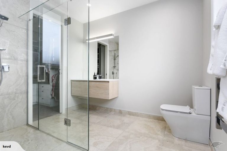 Photo of property in 129 Saint Kilda Road, Cambridge, 3434