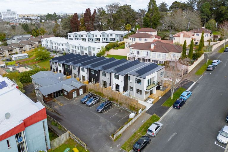 Photo of property in 143 Clarence Street, Hamilton Lake, Hamilton, 3204