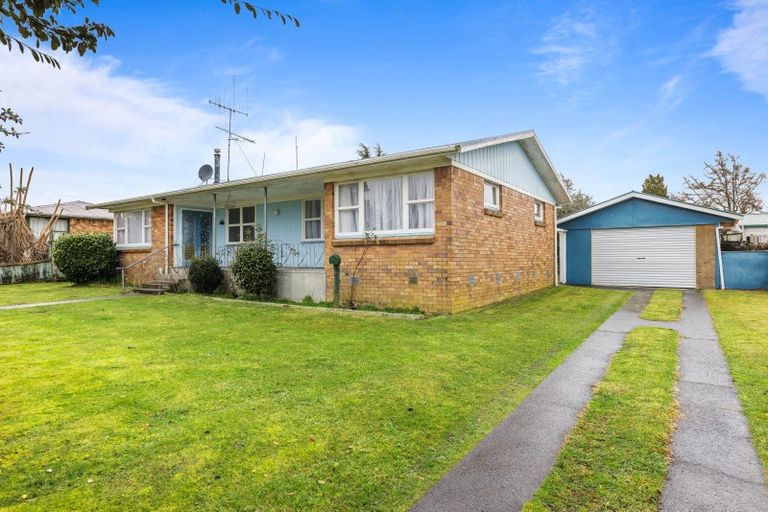 Photo of property in 17 Kenmore Place, Tokoroa, 3420