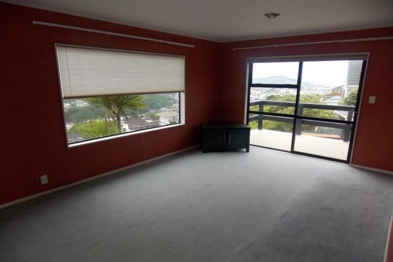 Photo of property in 5a Becker Way, Karori, Wellington, 6012