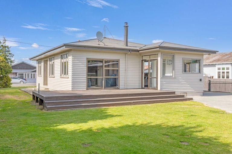 Photo of property in 15 Irving Street, Gore, 9710