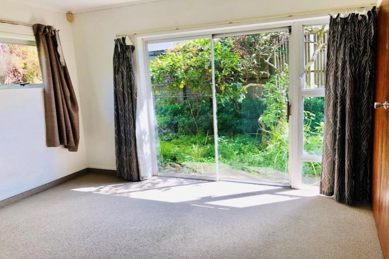 Photo of property in 4 Totara Grove, Hillcrest, Auckland, 0627