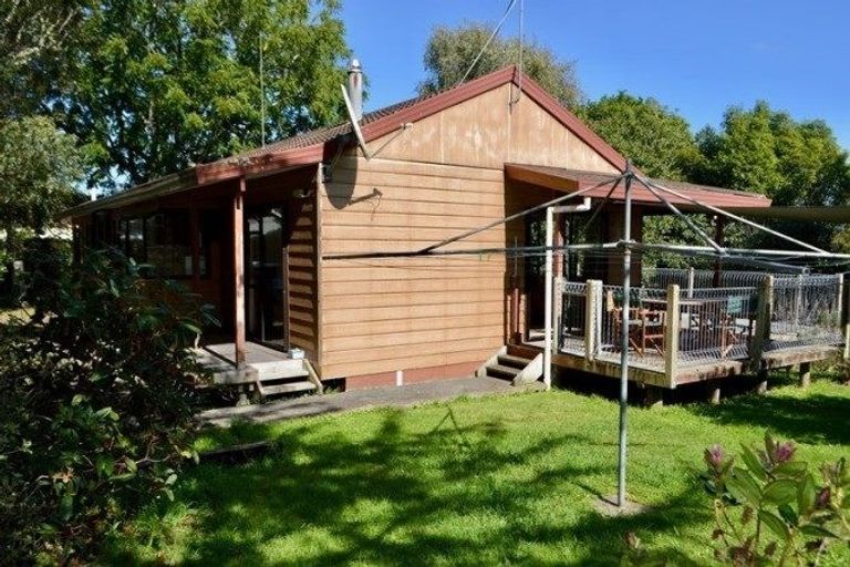 Photo of property in 32 Wi Pere Street, Manakau, 5573