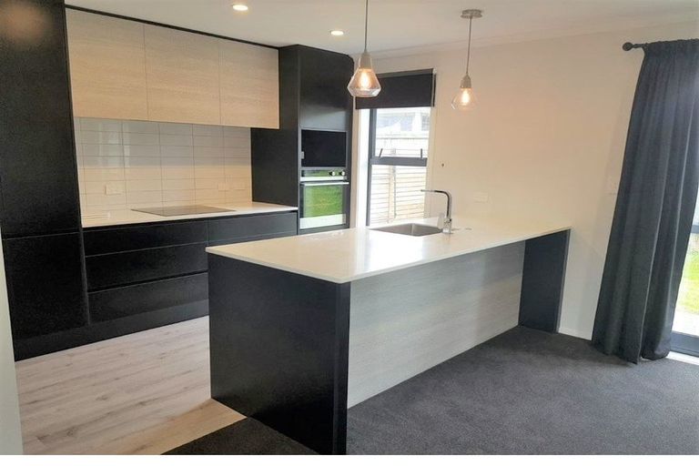 Photo of property in 1e Breakwater Way, Whitby, Porirua, 5024