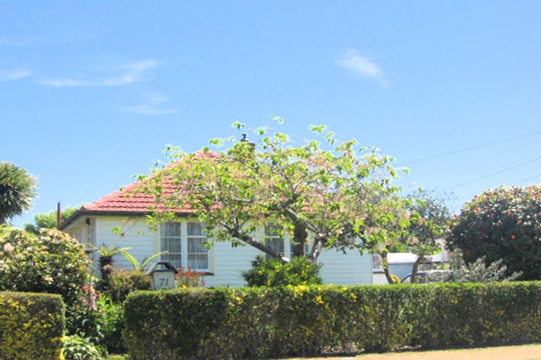 Photo of property in 71 Baynes Street, Burwood, Christchurch, 8083