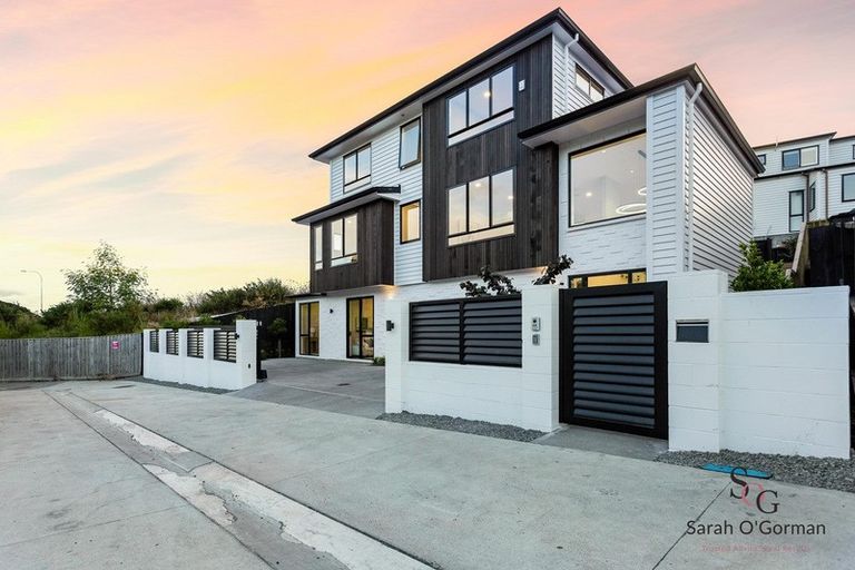 Photo of property in 65 Rathmullen Place, Pinehill, Auckland, 0632
