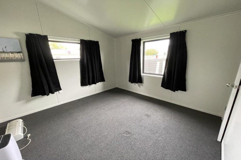 Photo of property in 12 Victory Place, Aramoho, Whanganui, 4500