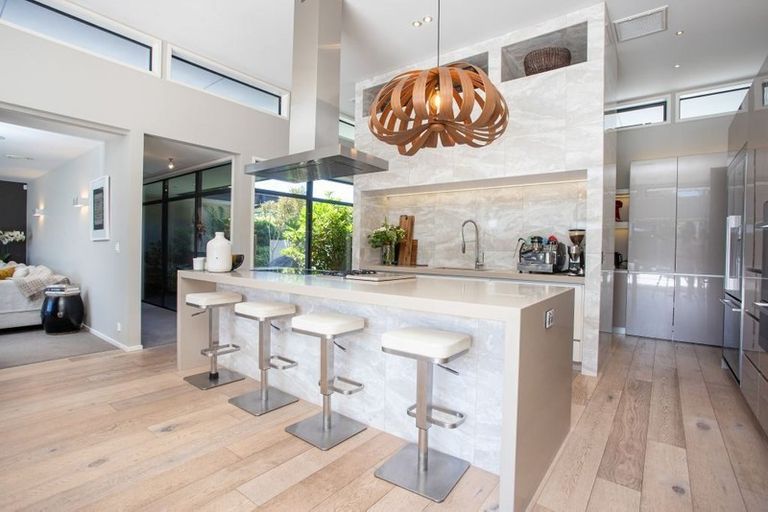 Photo of property in 455 Sawyers Arms Road, Harewood, Christchurch, 8051