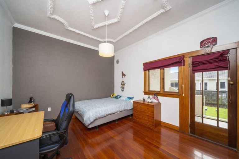 Photo of property in 11 Wilson Street, Hawera, 4610