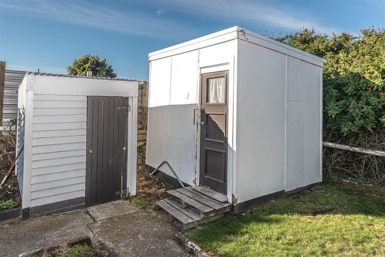 Photo of property in 180 Puriri Street, Castlecliff, Whanganui, 4501