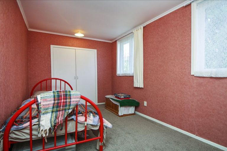 Photo of property in 2/9 Adriatic Avenue, Henderson, Auckland, 0612