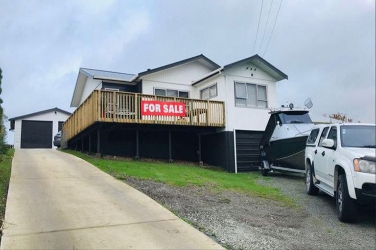 Photo of property in 28 Bickerstaffe Road, Maungaturoto, 0520