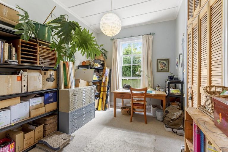 Photo of property in 13 Herald Terrace, Berhampore, Wellington, 6023