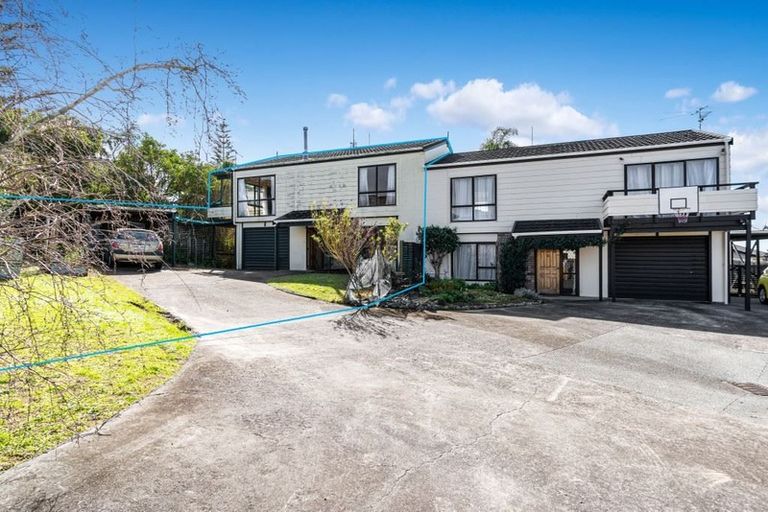 Photo of property in 1/3 Ceramco Place, Torbay, Auckland, 0630