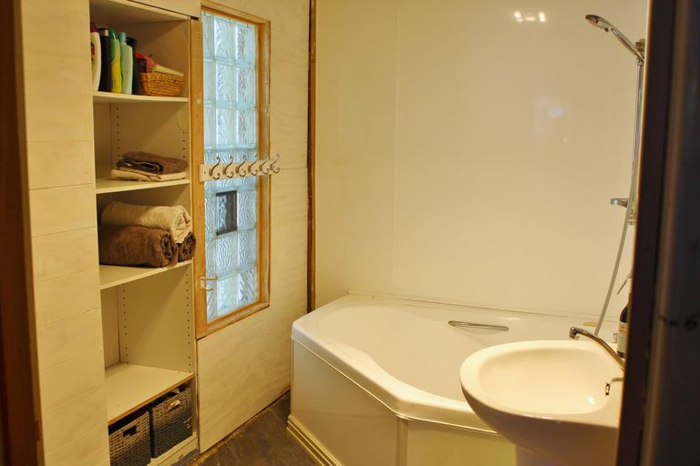 Photo of property in 72 Riverview Road, Huntly, 3700