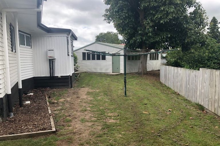 Photo of property in 11 Moncrieff Avenue, Fairfield, Hamilton, 3214