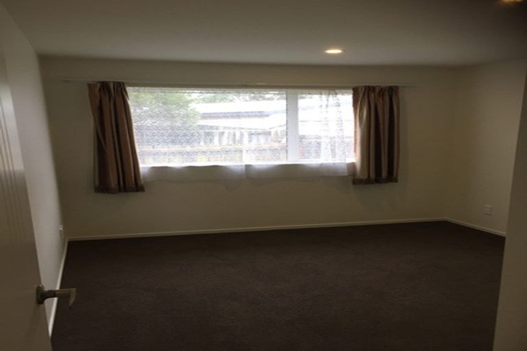 Photo of property in 7a Edgewood Way, Henderson, Auckland, 0612