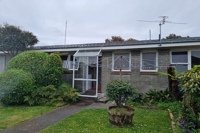 Photo of property in 2/17 Waimairi Road, Upper Riccarton, Christchurch, 8041