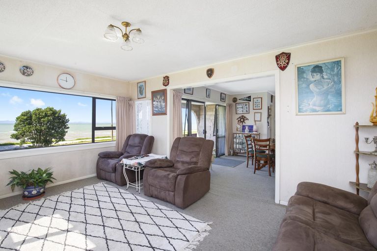 Photo of property in 899 East Coast Road, Kaiaua, Pokeno, 2473