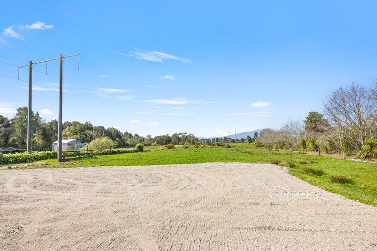 Photo of property in 51 Bradshaws Road, Carters Beach, Westport, 7892