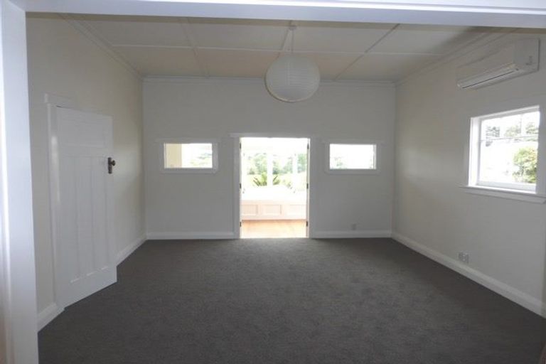Photo of property in 69 Aramoana Avenue, Devonport, Auckland, 0624