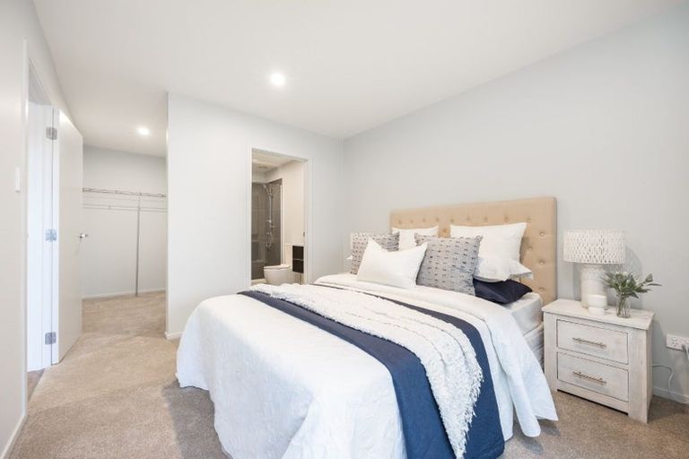 Photo of property in 120 Te Oneroa Way, Long Bay, Auckland, 0630