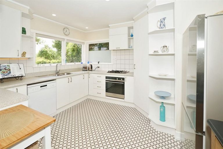 Photo of property in 8 Edwin Street, St Andrews, Hamilton, 3200