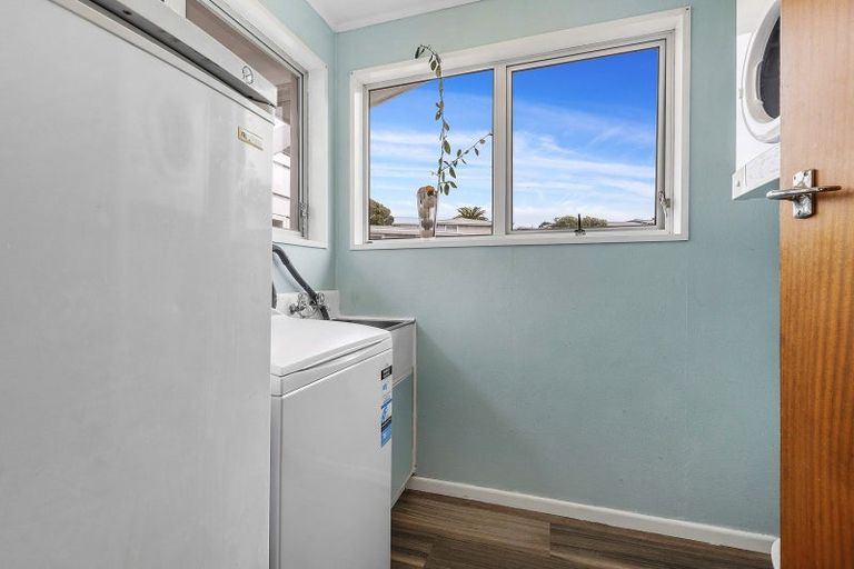 Photo of property in 3 Kimball Place, Johnsonville, Wellington, 6037