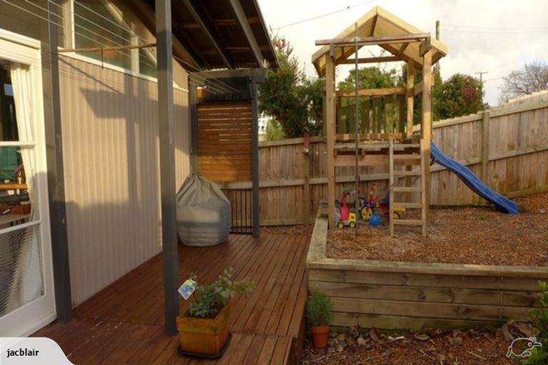 Photo of property in 64 Bays Road, Orere Point, Papakura, 2585