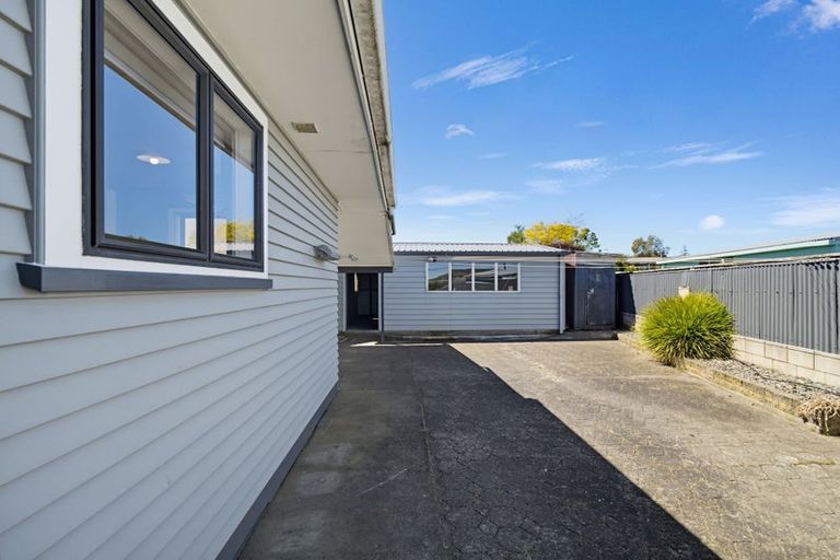 Photo of property in 17 Montgomery Street, Waipukurau, 4200