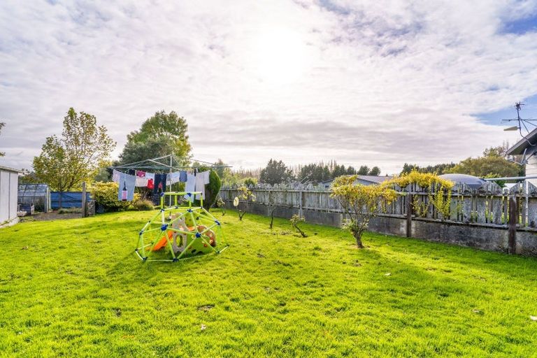 Photo of property in 12 Mccaughan Street, Browns, Winton, 9781