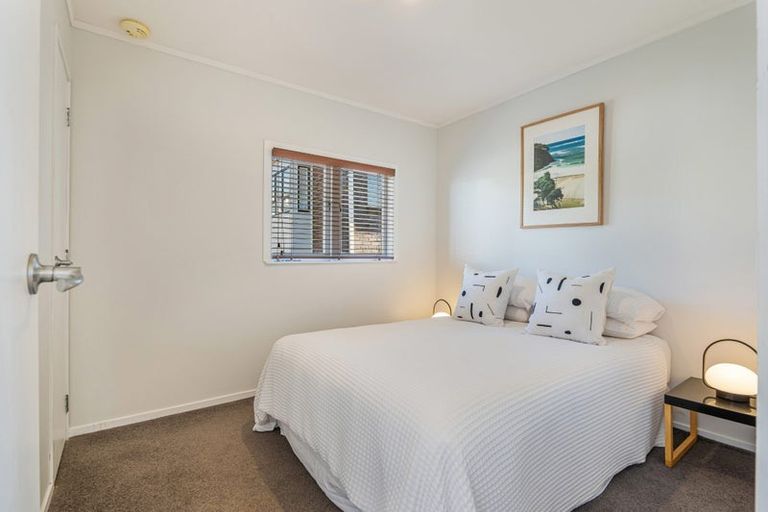 Photo of property in 93 Wade River Road, Stanmore Bay, Whangaparaoa, 0932