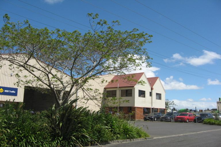 Photo of property in 1/150 Great South Road, Drury, 2113