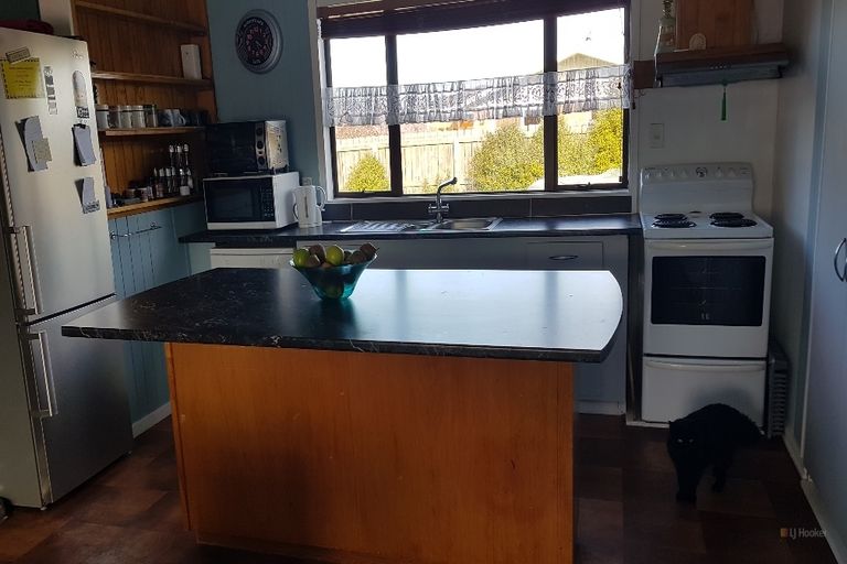 Photo of property in 14 George Street, Waimate, 7924