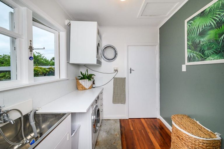 Photo of property in 7 Ihle Street, Terrace End, Palmerston North, 4410