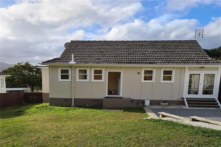 Photo of property in 61 Wilkie Crescent, Naenae, Lower Hutt, 5011