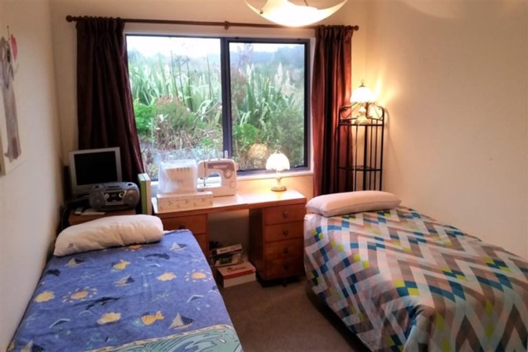 Photo of property in 9 Byron Brown Place, Otaki Beach, Otaki, 5512
