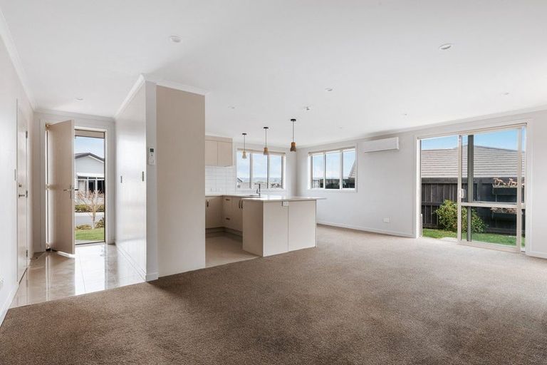 Photo of property in Waterview Estate, 57/4 Greystone Place, Omokoroa, 3114