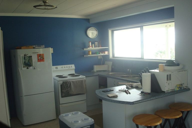 Photo of property in 12 Point Road, Mokau, 4376