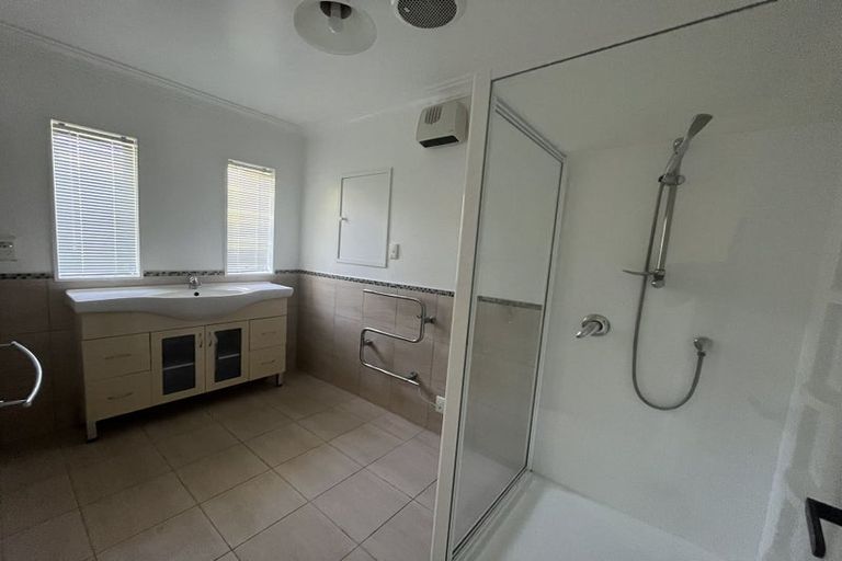 Photo of property in 1/5 Fenwick Avenue, Milford, Auckland, 0620