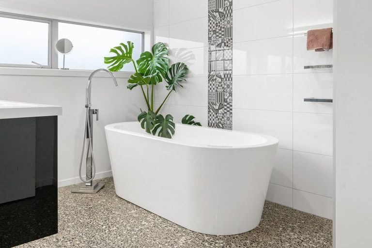 Photo of property in 24 Wisteria Place, Flagstaff, Hamilton, 3210