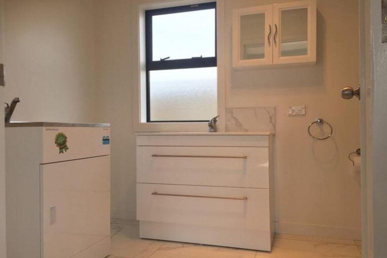 Photo of property in 14 Tanner Street, Woolston, Christchurch, 8023