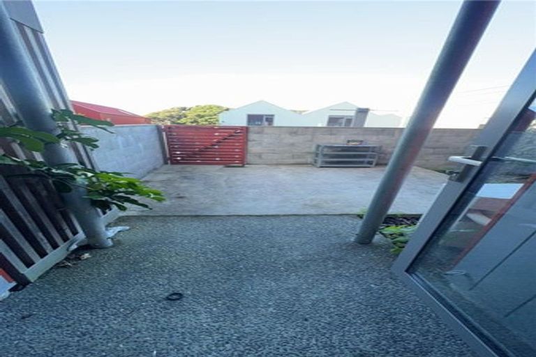 Photo of property in 383 Adelaide Road, Newtown, Wellington, 6021