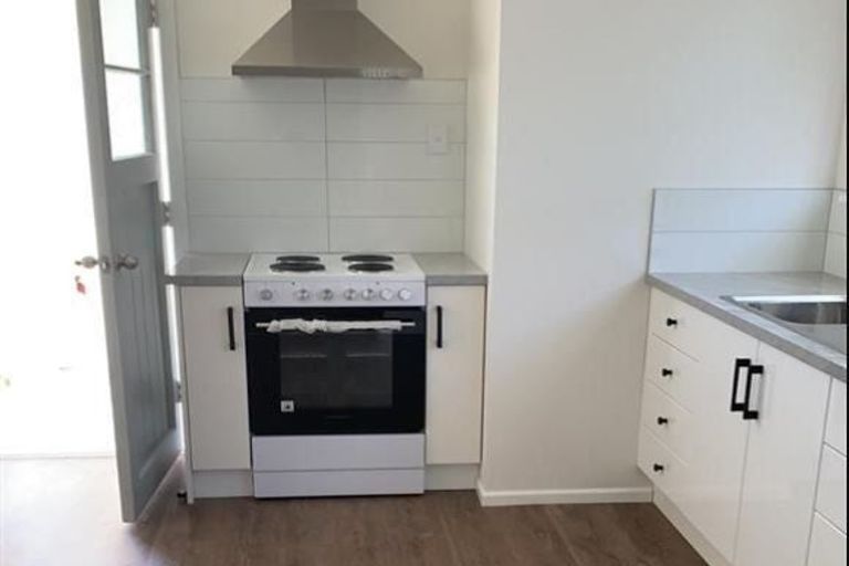 Photo of property in 16 Shamrock Street, Levin, 5510