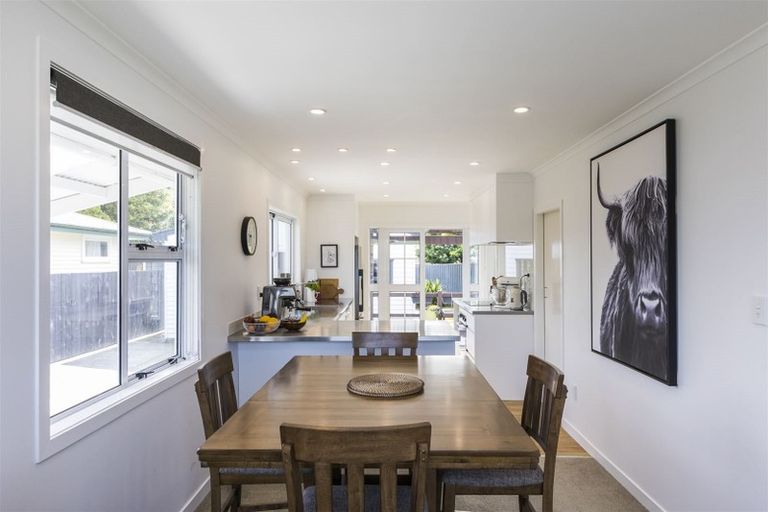 Photo of property in 4 Tingey Place, Awapuni, Palmerston North, 4412