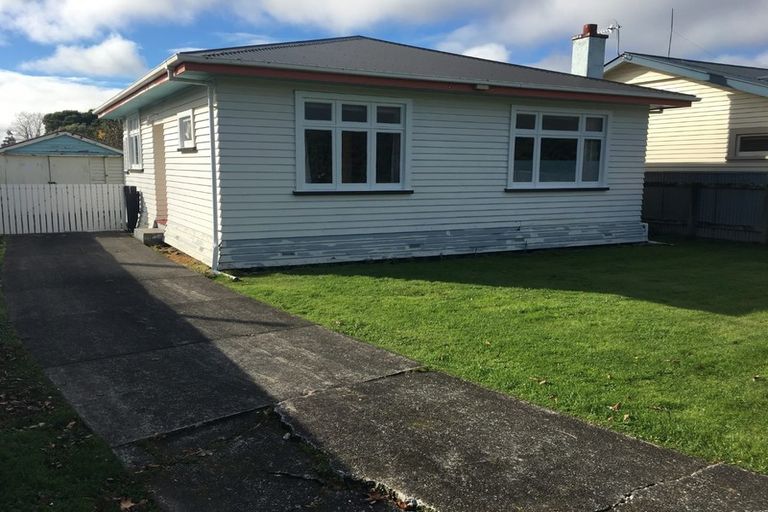 Photo of property in 63 Shamrock Street, Takaro, Palmerston North, 4412