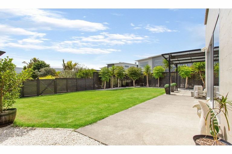 Photo of property in 128 Maire Road, Orewa, 0931
