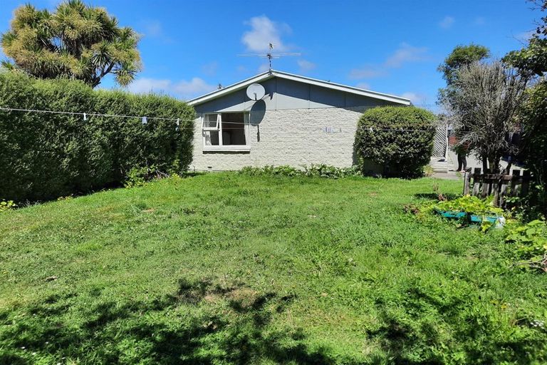 Photo of property in 2/5 Daniels Road, Redwood, Christchurch, 8051